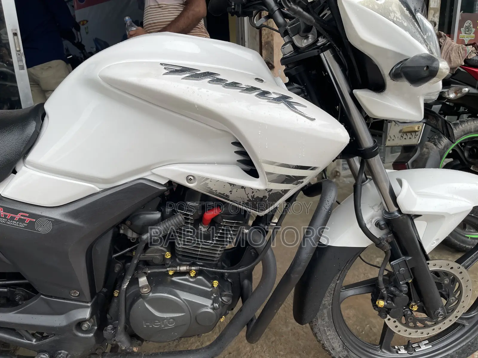 Hero Hunk 2020 White