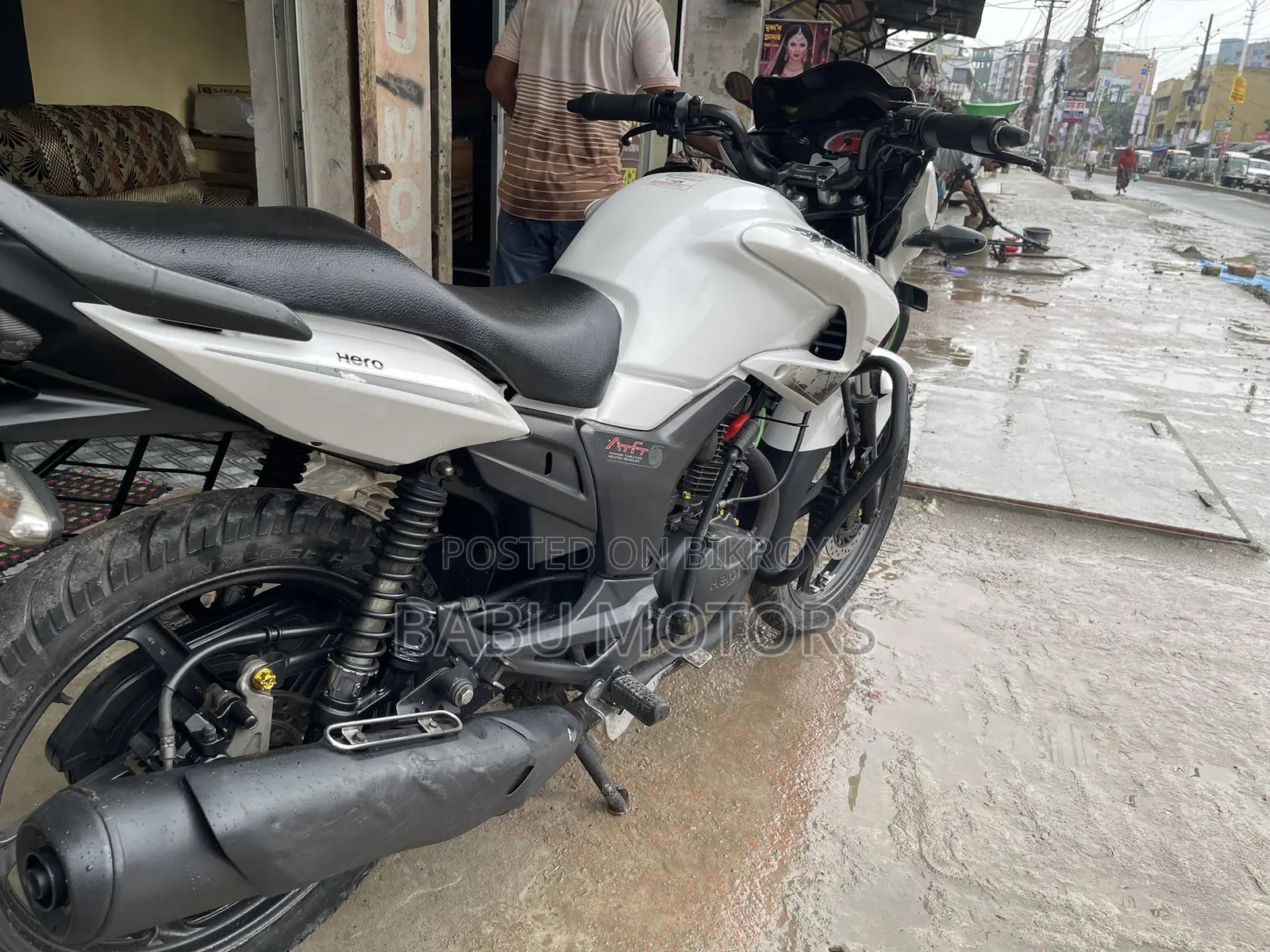 Hero Hunk 2020 White