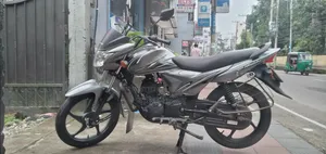 সুজুকি হায়াতে ইপি ২০১৮ ধূসর