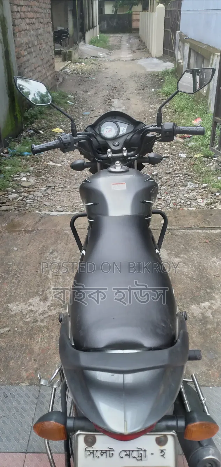 সুজুকি হায়াতে ইপি ২০১৮ ধূসর