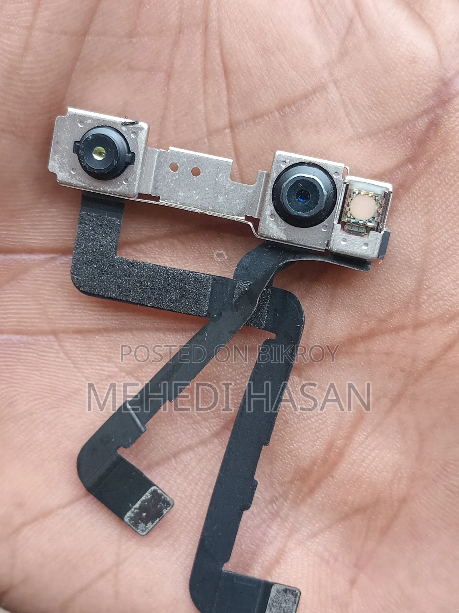 আইফোন ১১ প্রো ম্যাক্স ফ্রন্ট ক্যামেরা সেটআপ