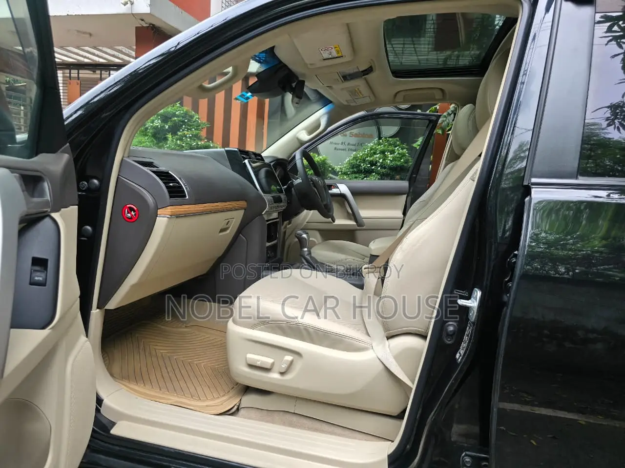 Toyota Land Cruiser Prado 2017 Black