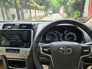 Toyota Land Cruiser Prado 2017 Black