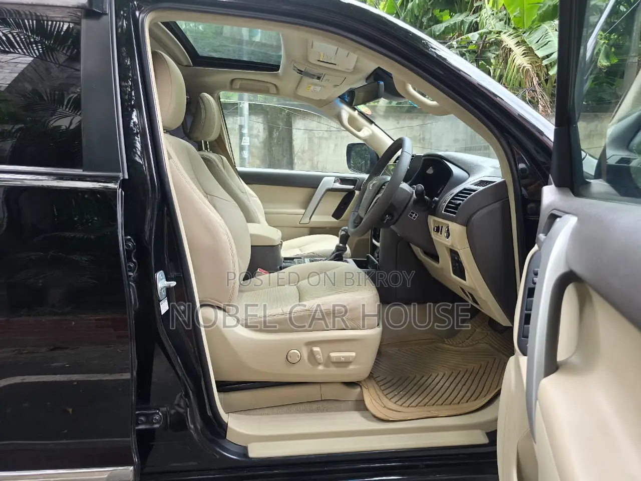 Toyota Land Cruiser Prado 2017 Black