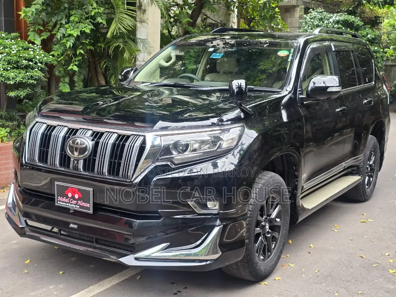 Toyota Land Cruiser Prado 2017 Black
