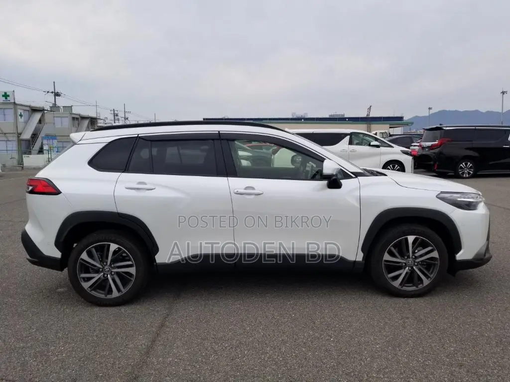 Toyota Corolla Cross 2024 Pearl