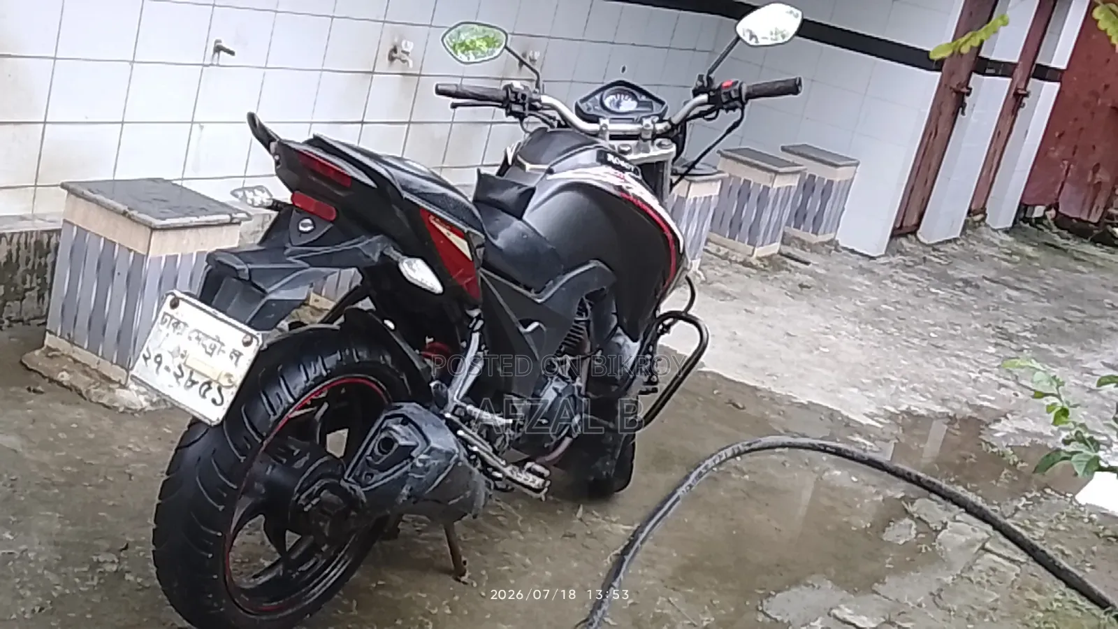 মোটরসাইকেল ২০১৮ ব্ল্যাক