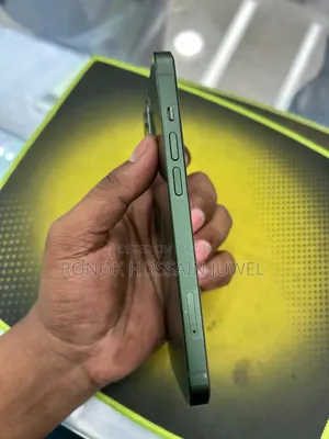 Apple iPhone 13 128 GB Green