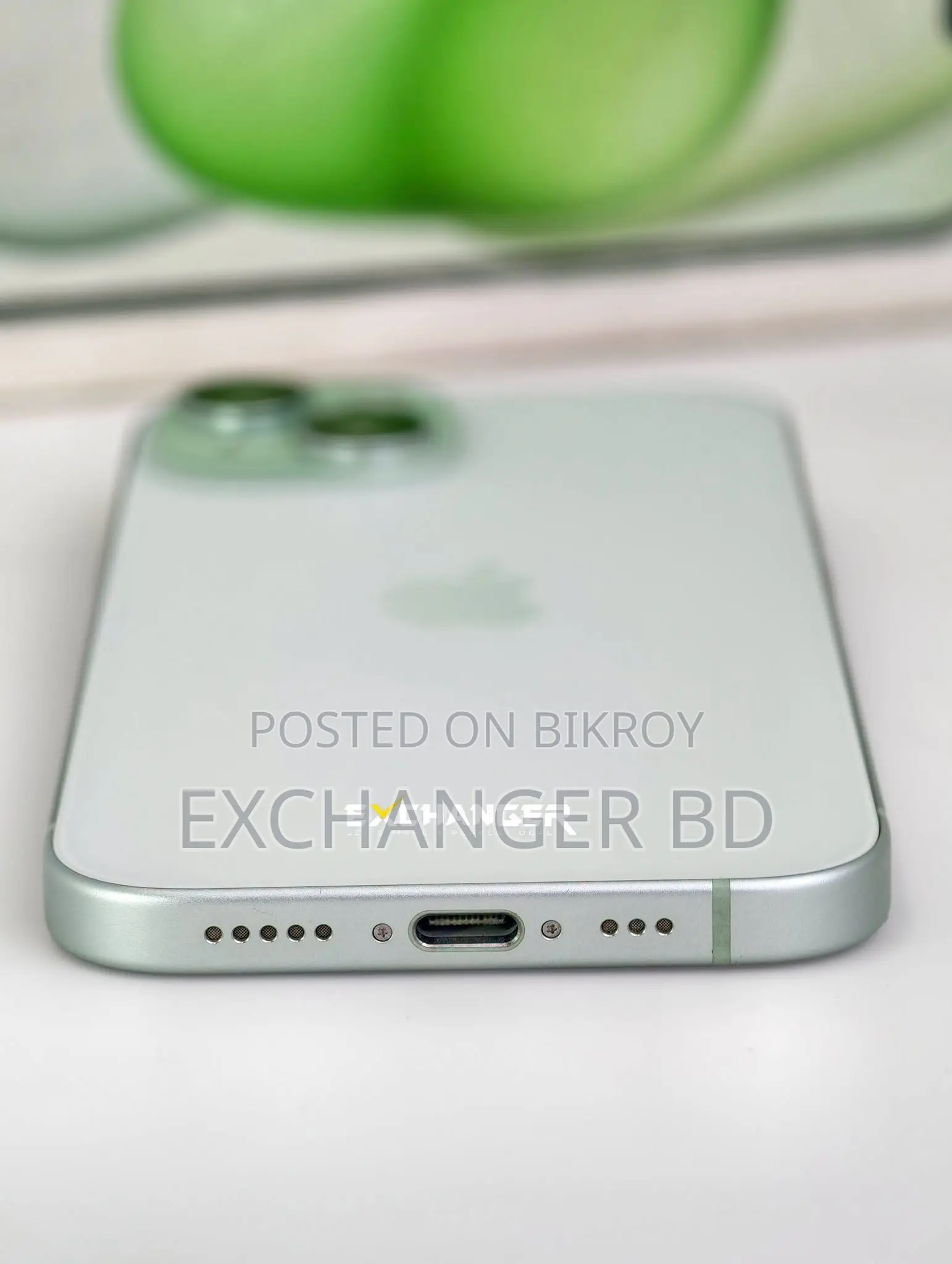 Apple iPhone 15 128 GB Green