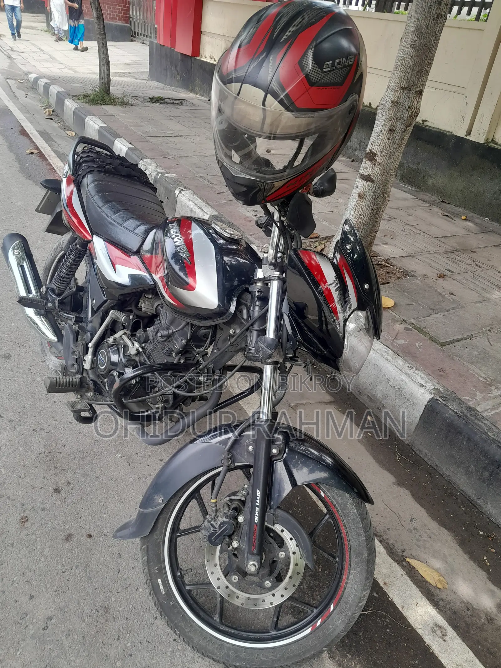 Bajaj Discover 125 2024 Black
