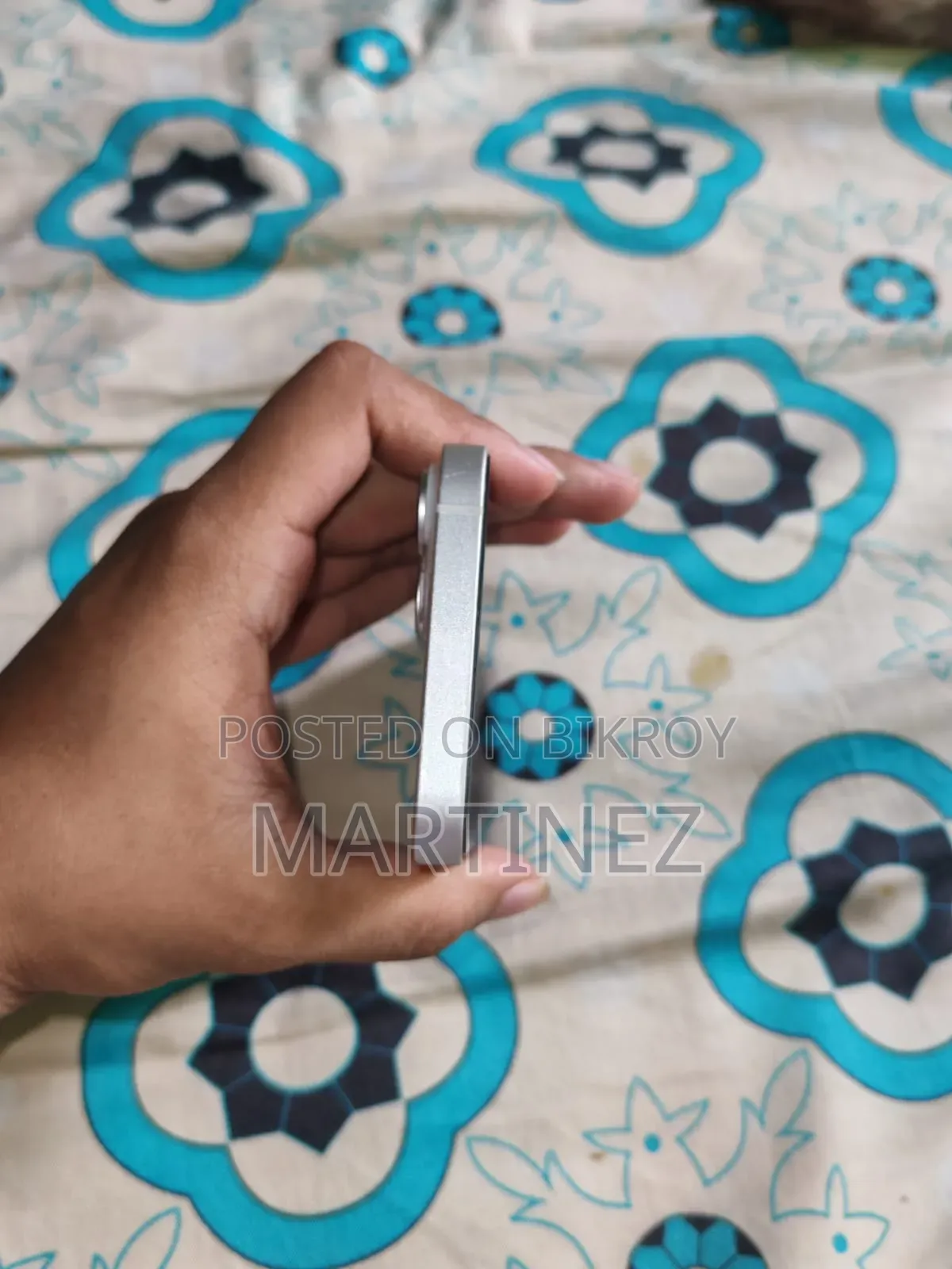 অ্যাপল আইফোন ১৪ ১২৮ জিবি হোয়াইট