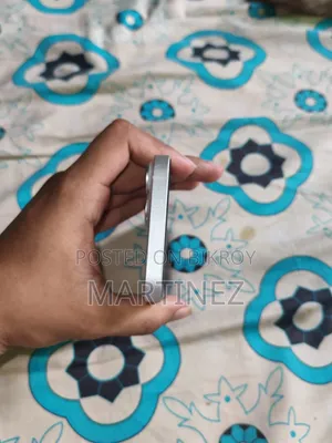 অ্যাপল আইফোন ১৪ ১২৮ জিবি হোয়াইট