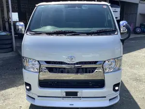 Toyota HiAce 2022