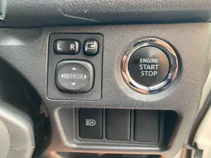 Toyota HiAce 2022