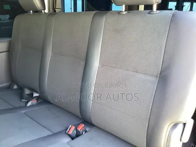 Toyota HiAce 2022