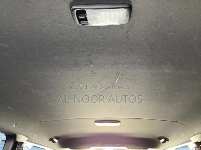 Toyota HiAce 2022