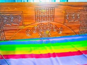 বিক্রির জন্য কাঠের বিছানা