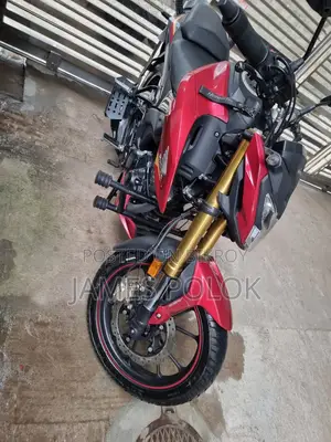 হোন্ডা হর্নেট ২০২৫ বেইজ