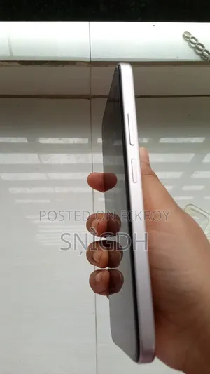 Oppo A6 128 GB Gold
