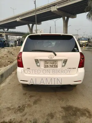 Toyota Corolla 2005 White