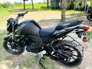 নতুন ইয়ামাহা ২০২৫ কালো