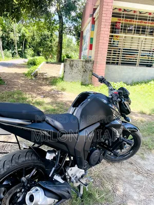 নতুন ইয়ামাহা ২০২৫ কালো