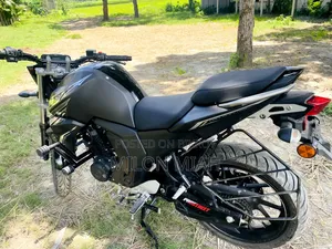 নতুন ইয়ামাহা ২০২৫ কালো