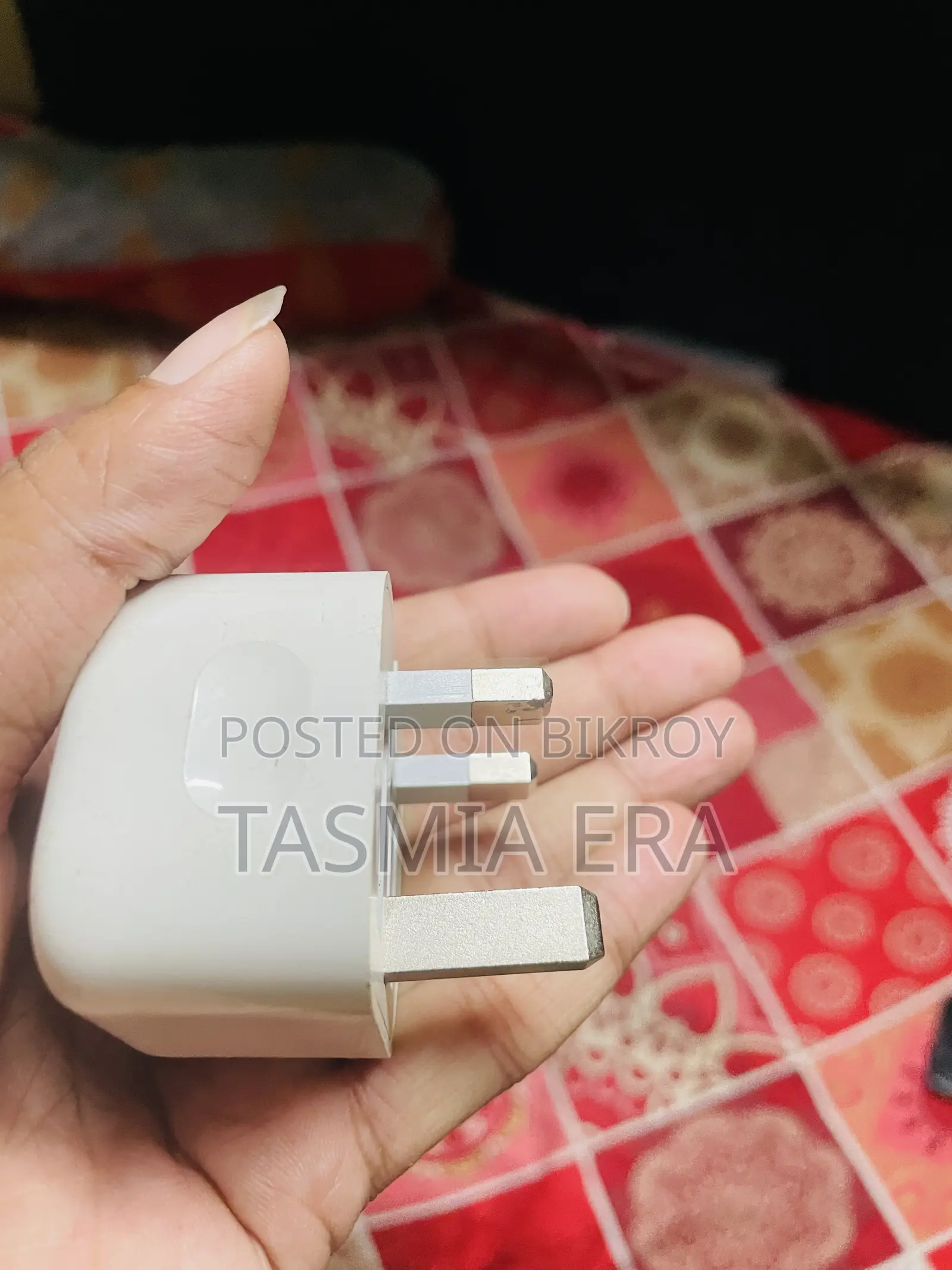 অ্যাপল অরিজিনাল ৩ পিন ২০ ওয়াট অ্যাডাপ্টার