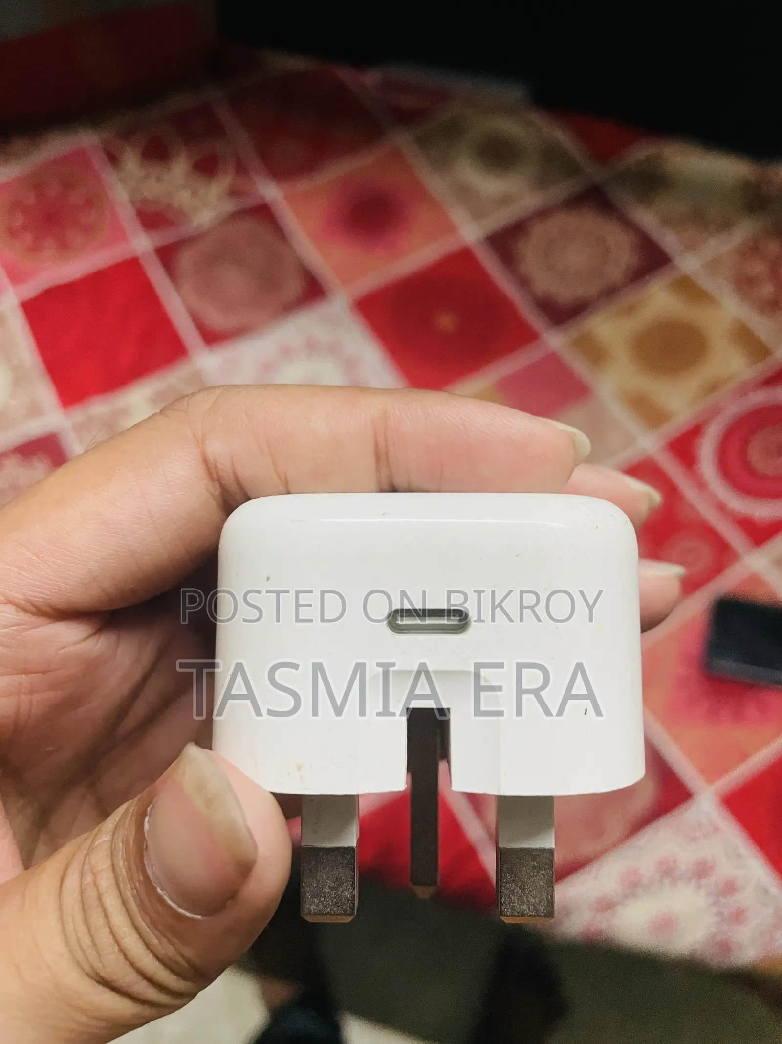 অ্যাপল অরিজিনাল ৩ পিন ২০ ওয়াট অ্যাডাপ্টার