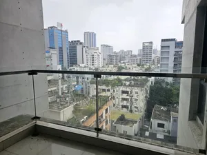 গুলশানে ৪ বেডরুমের অ্যাপার্টমেন্ট ভাড়ার জন্য