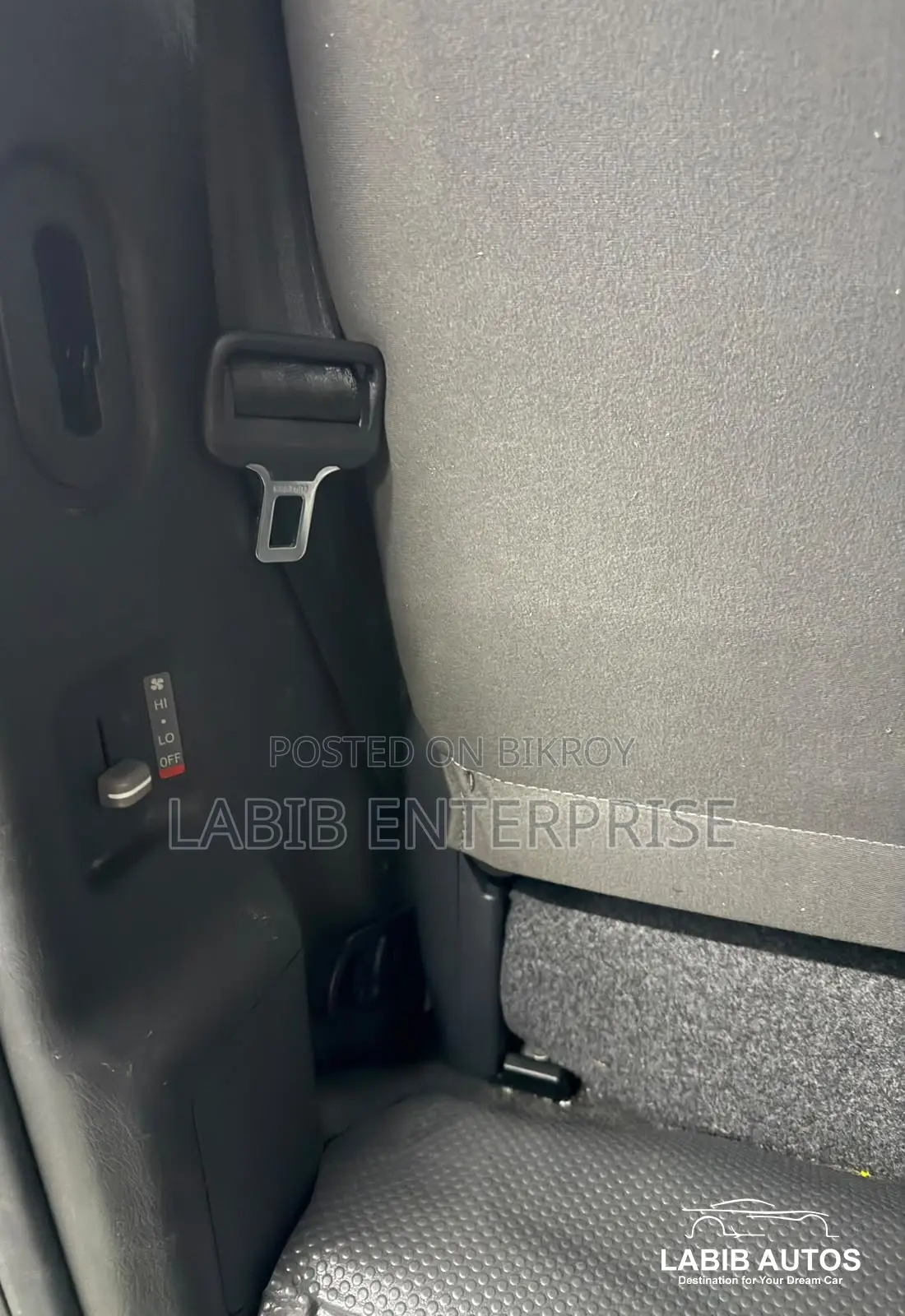 Toyota HiAce 2022 White