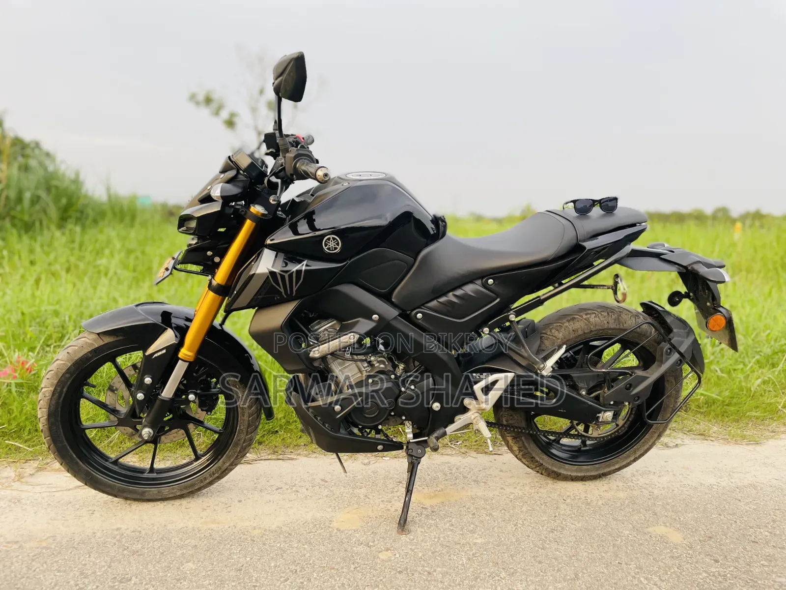 ইয়ামাহা ২০২৪ কালো