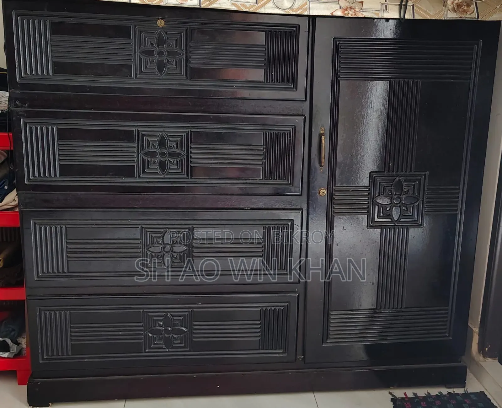 Used for a few months!!!! Wardrobe is in fresh condition