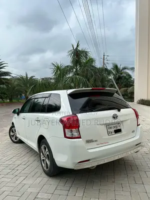Toyota Axio 2014 Pearl