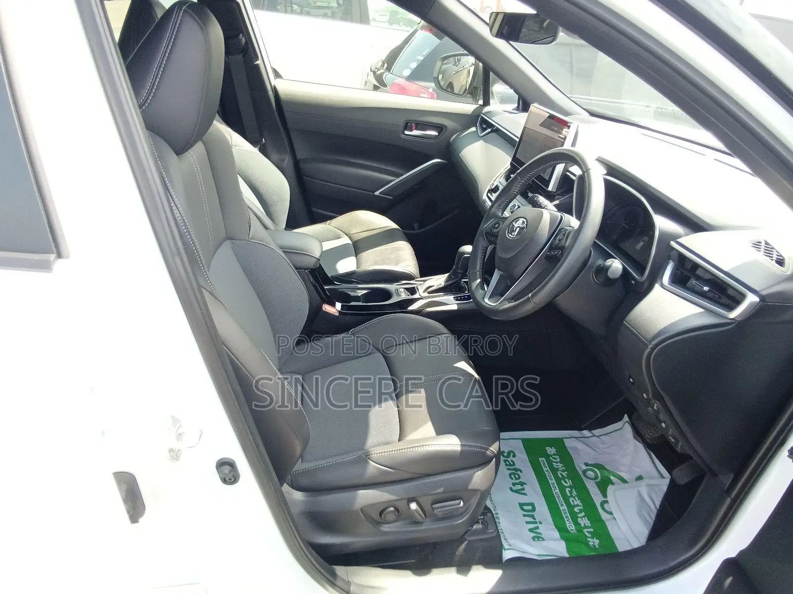 Toyota Corolla Cross 2024 Pearl