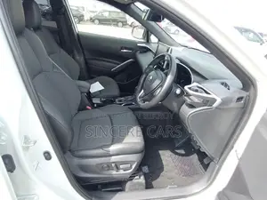 Toyota Corolla Cross 2023 Pearl