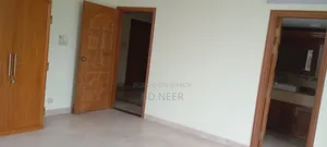গুলশানে অফিস ভাড়ার জন্য ২৭০০ বর্গফুট আবাসিক সেমি-ফার্নিশড স্পেস