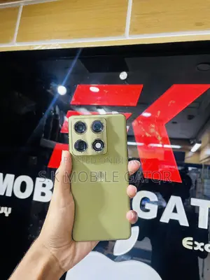 Motorola 512 GB Green