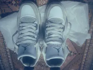 Nike Air Jordan 4