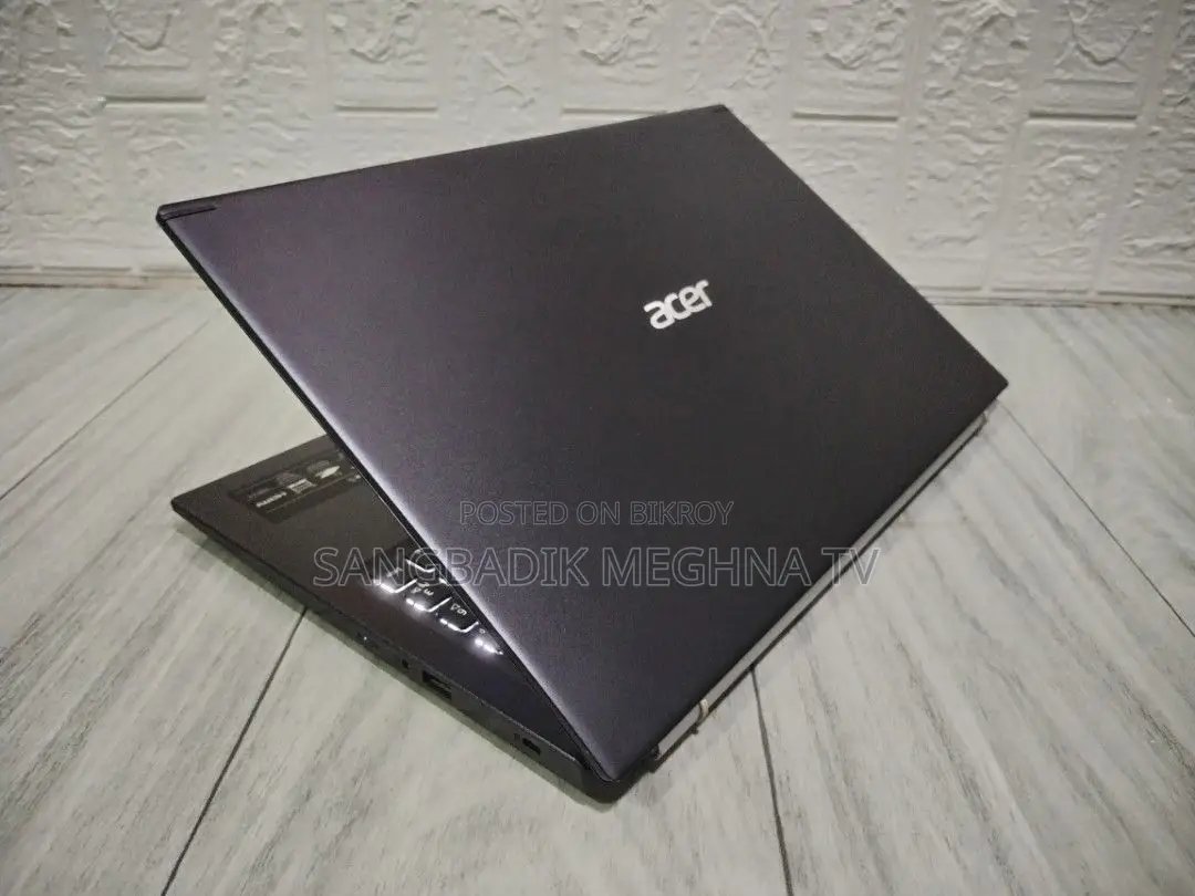 Laptop Acer 3GB RAM Intel SSD 256GB