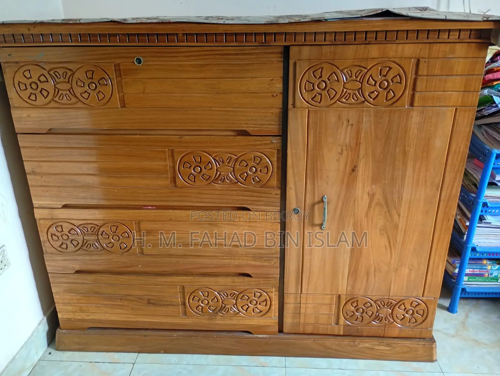 Wardrobe/Cup Board