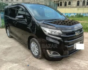 Toyota Noah 1.8 Front Wheel Drive Hybrid (7 seater) 2019 Black