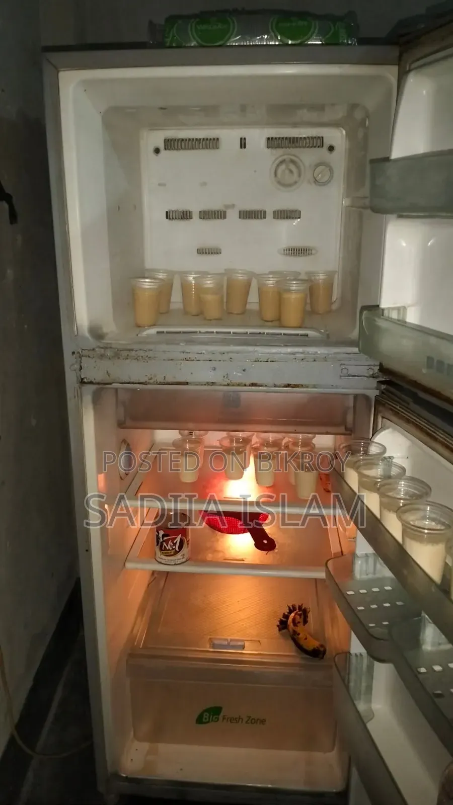 Running Fridge, selling because I am closing the shop