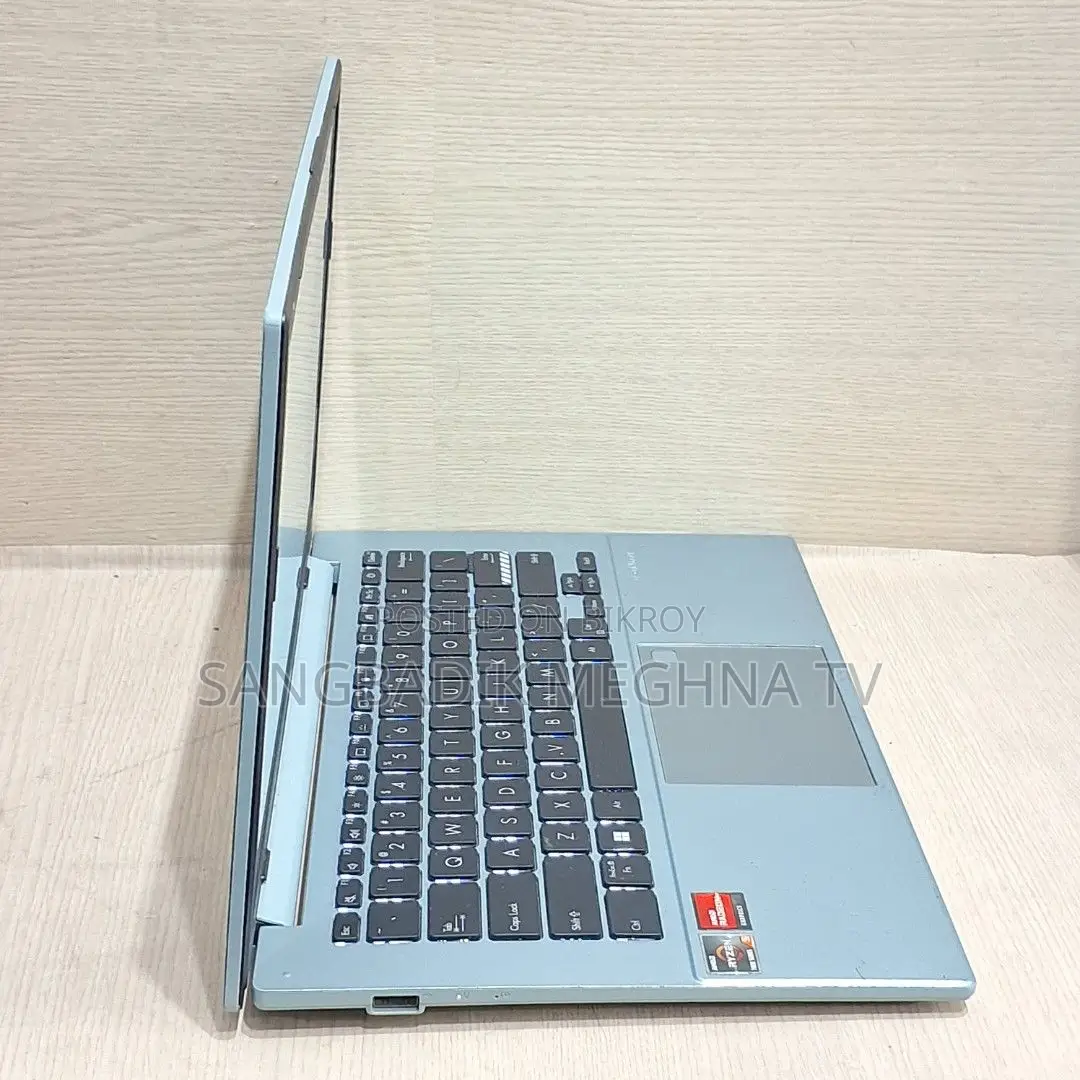 Laptop ASUS 4GB Intel SSD 500GB
