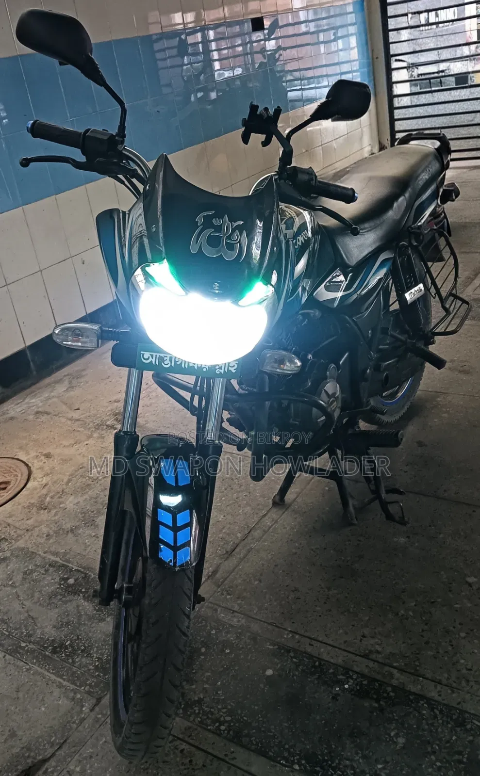 Bajaj Discover 100 2012 Black