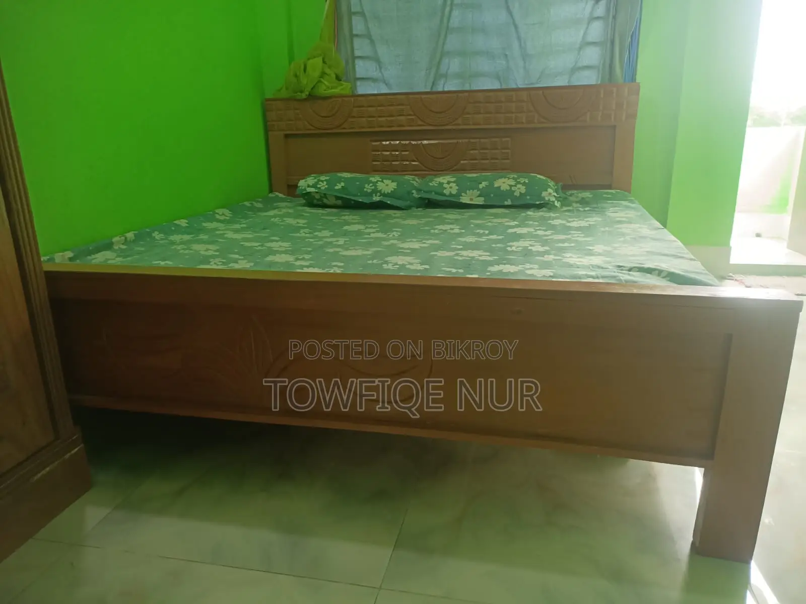 খাট এবং ওয়ারড্রোব