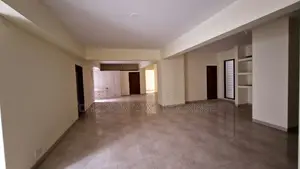 5bdrm Apartment in Uttara for sale
