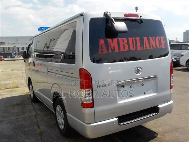 Toyota HiAce 2021 Silver