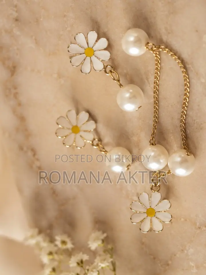 Daisey Pearl Earrings and Necklace