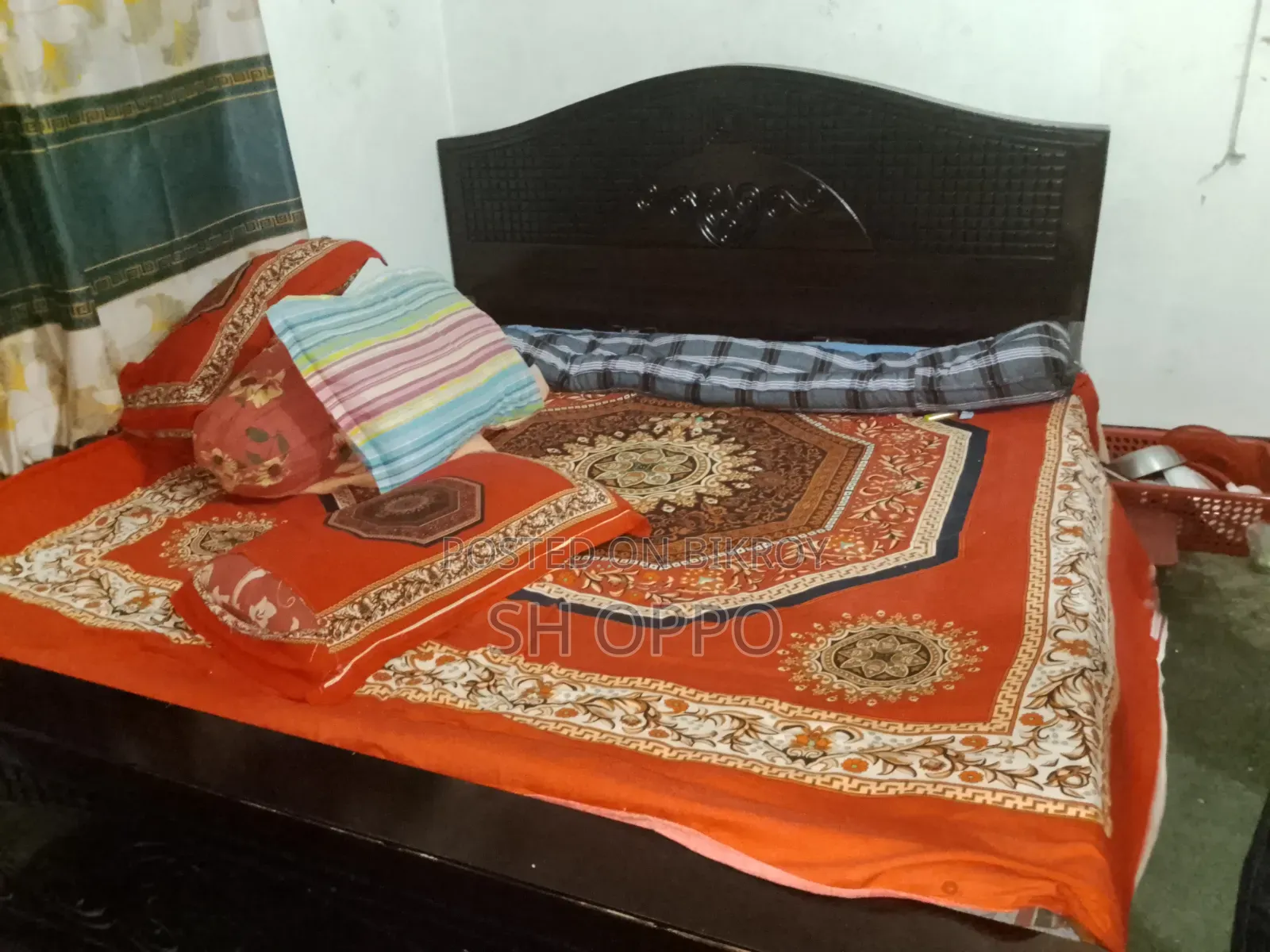 একটি পারটেক্সের খাট বিক্রি হবে